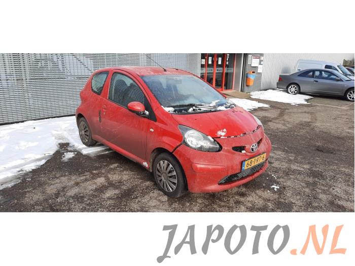 Toyota Aygo 1.0 12V VVT-i Sloopvoertuig (2005, Rood)