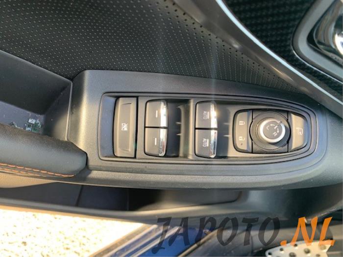 Subaru XV 2.0 AWD 16V Sloopvoertuig (2018, Blauw)