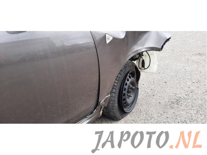 Mitsubishi Colt 08- Sloopvoertuig (2012, Bruin)