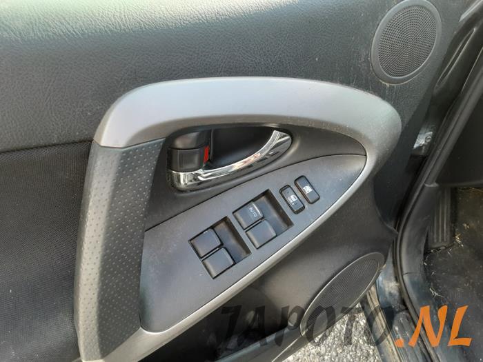 Toyota RAV4 2.2 D-CAT 16V 4x4 Sloopvoertuig (2008, Grijs)