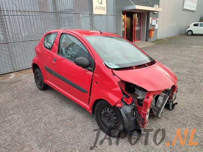 Toyota Aygo 1.0 12V VVT-i Sloopvoertuig (2008, Rood)