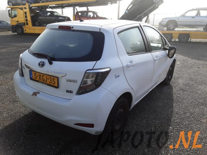 Toyota Yaris III 1.5 16V Hybrid Sloopvoertuig (2014, Wit)
