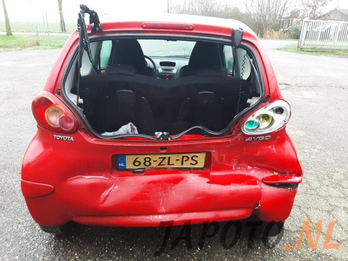 Toyota Aygo 1.0 12V VVT-i Sloopvoertuig (2008, Rood)
