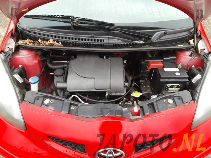 Toyota Aygo 1.0 12V VVT-i Sloopvoertuig (2008, Rood)