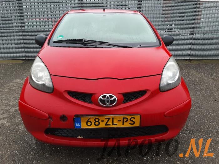 Toyota Aygo 1.0 12V VVT-i Sloopvoertuig (2008, Rood)