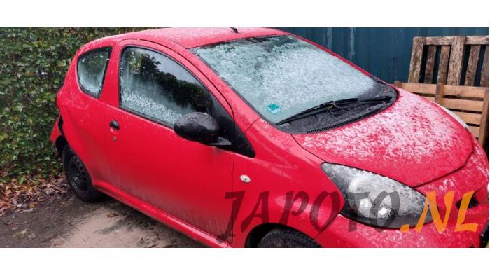 Toyota Aygo 1.0 12V VVT-i Sloopvoertuig (2008, Rood)