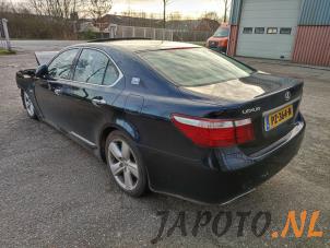 Lexus LS 460 4.6 32V VVT-i Sloopvoertuig (2007, Blauw)