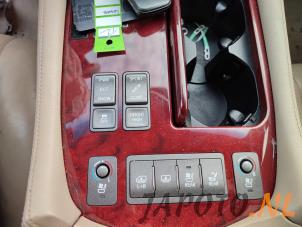 Lexus LS 460 4.6 32V VVT-i Sloopvoertuig (2007, Blauw)