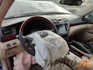 Lexus LS 460 4.6 32V VVT-i Sloopvoertuig (2007, Blauw)