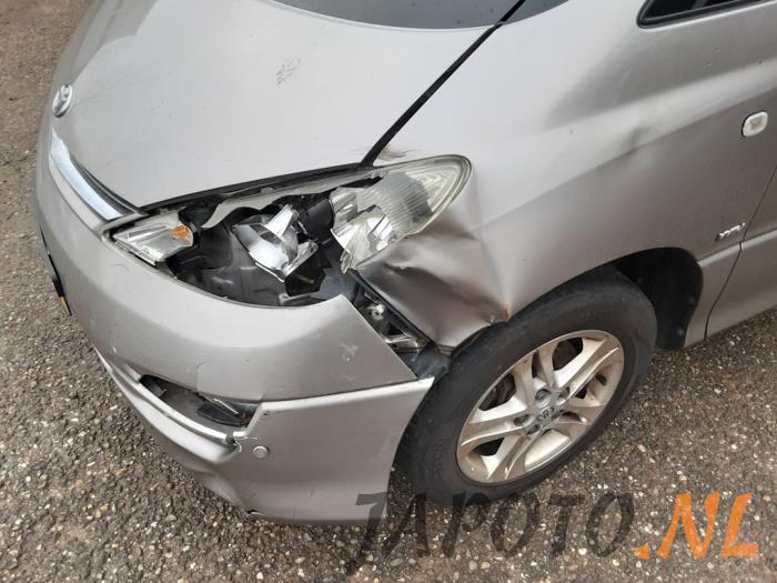 Toyota Previa 2.4i 16V VVT-i Sloopvoertuig (2004, Grijs)