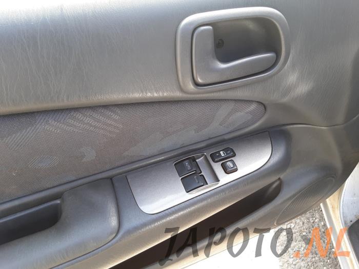 1999 toyota corolla on sale interior door panel