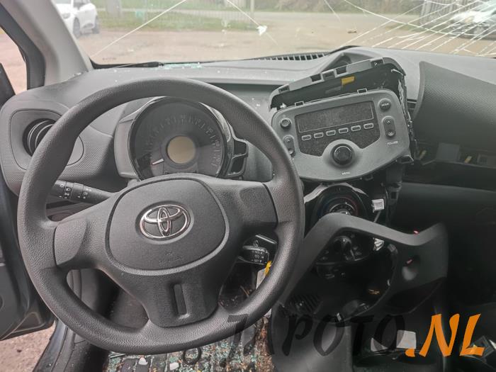Toyota Aygo 1.0 12V VVT-i Sloopvoertuig (2017, Grijs)
