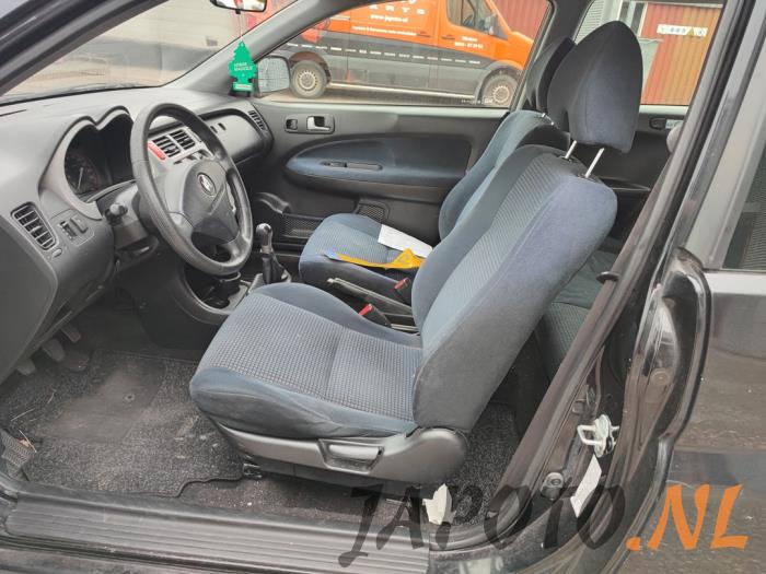 Honda HR-V 1.6 16V 4x2 Sloopvoertuig (2002, Zwart)