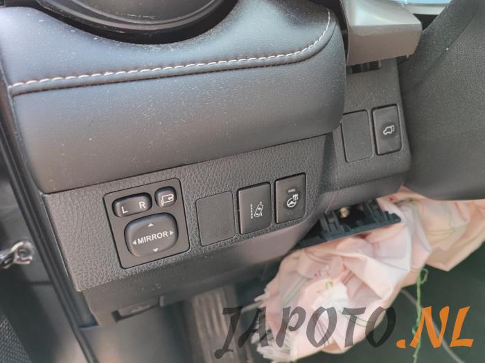 Toyota RAV4 2.5 Hybrid 16V VVT-i 4x4 Sloopvoertuig (2019, Grijs)