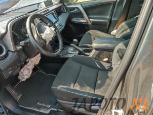 Toyota RAV4 2.5 Hybrid 16V VVT-i 4x4 Sloopvoertuig (2019, Grijs)