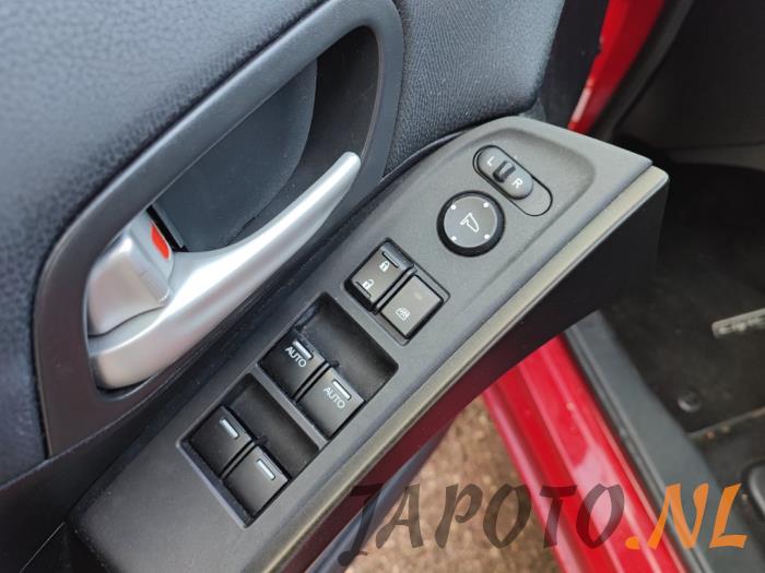 Honda Civic 1.4i VTEC 16V Sloopvoertuig (2013, Rood)