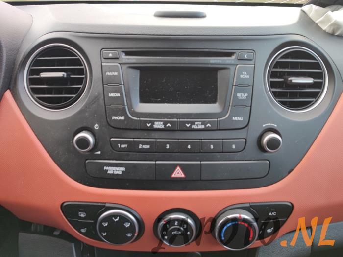 Hyundai i10 1.2 16V Sloopvoertuig (2016, Oranje)