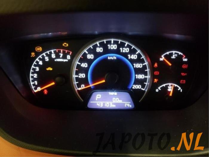 Hyundai i10 1.2 16V Sloopvoertuig (2016, Oranje)