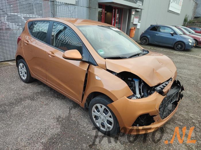 Hyundai i10 1.2 16V Sloopvoertuig (2016, Oranje)