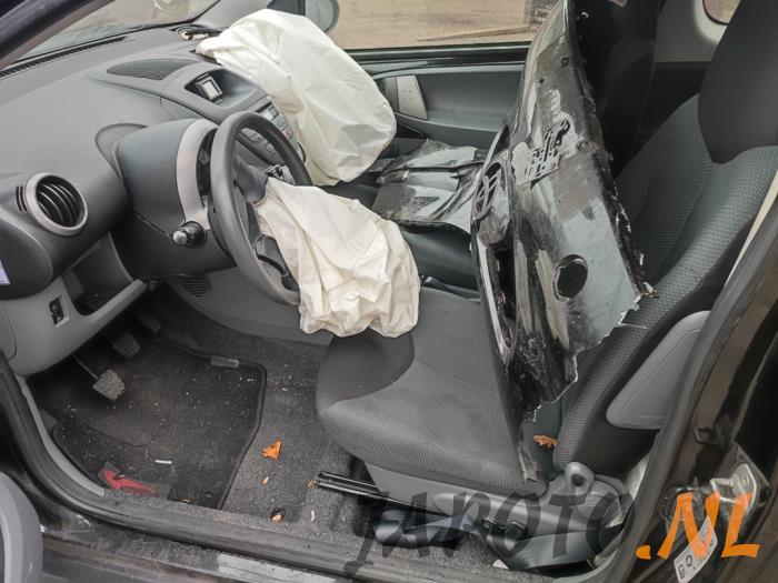 Toyota Aygo 1.0 12V VVT-i Sloopvoertuig (2007, Zwart)