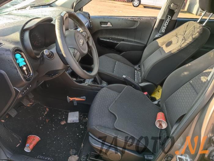 Kia Picanto 1.0 12V Sloopvoertuig (2018, Grijs)