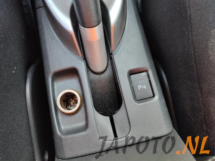 Toyota Auris 1.8 16V HSD Full Hybrid Sloopvoertuig (2011, Wit)