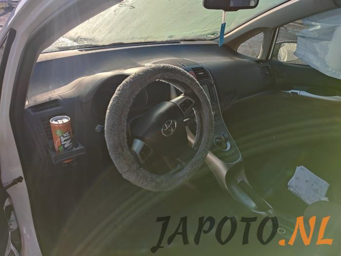 Toyota Auris 1.8 16V HSD Full Hybrid Sloopvoertuig (2011, Wit)