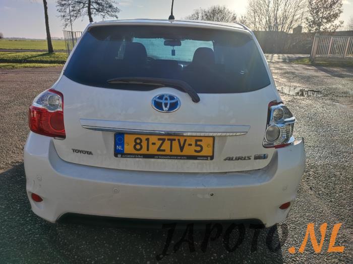 Toyota Auris 1.8 16V HSD Full Hybrid Sloopvoertuig (2011, Wit)
