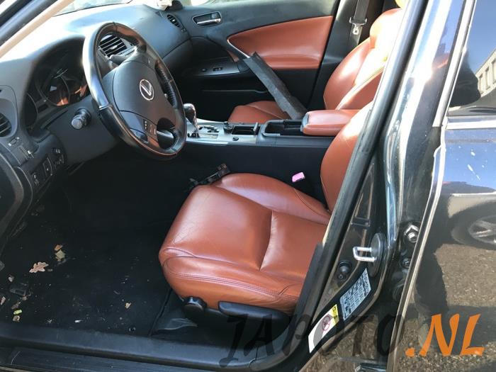 Lexus IS 250 2.5 V6 24V Sloopvoertuig (2007, Grijs)