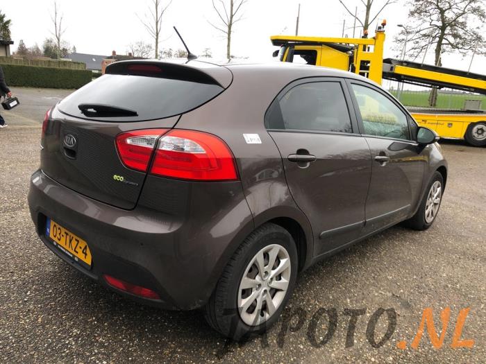 Kia Rio III 1.1 CRDi VGT 12V Sloopvoertuig (2012, Bruin)