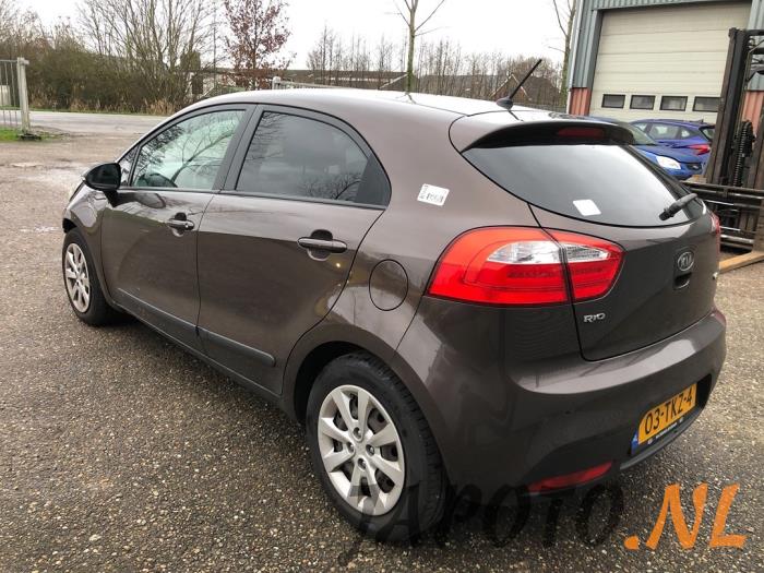 Kia Rio III 1.1 CRDi VGT 12V Sloopvoertuig (2012, Bruin)