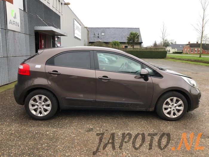 Kia Rio III 1.1 CRDi VGT 12V Sloopvoertuig (2012, Bruin)