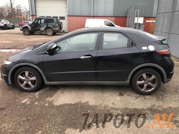 Honda Civic 1.4 i-Dsi Sloopvoertuig (2008, Zwart)