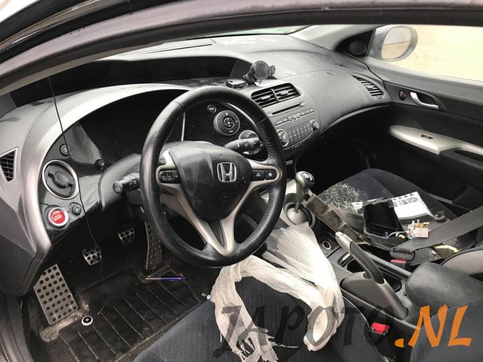 Honda Civic 1.4 i-Dsi Sloopvoertuig (2008, Zwart)