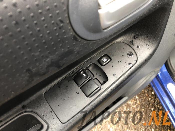 Mitsubishi Colt 1.5 16V Sloopvoertuig (2006, Blauw)