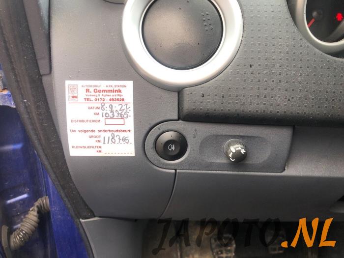 Mitsubishi Colt 1.5 16V Sloopvoertuig (2006, Blauw)