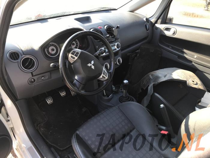 Mitsubishi Colt 1.5 16V CZT Turbo Sloopvoertuig (2011, Wit)