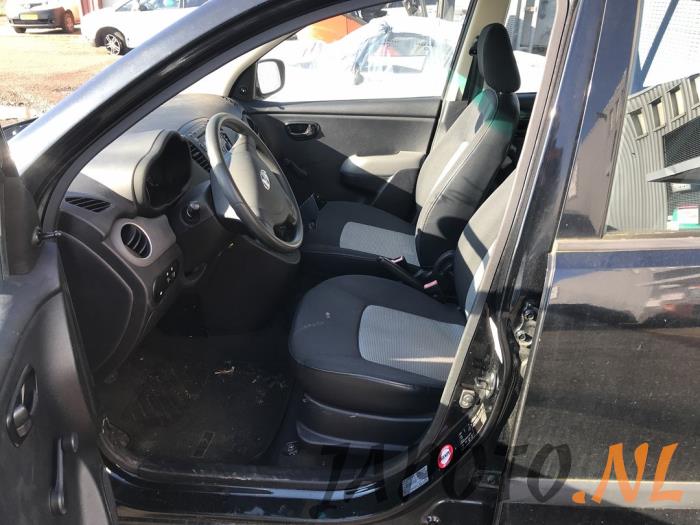 Hyundai i10 1.1i 12V Sloopvoertuig (2010, Zwart)