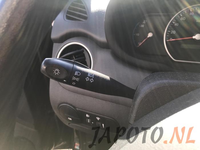 Hyundai i10 1.1i 12V Sloopvoertuig (2010, Zwart)