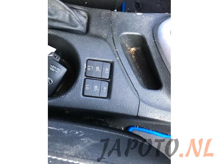 Toyota Auris 1.8 16V Hybrid Sloopvoertuig (2015, Blauw)