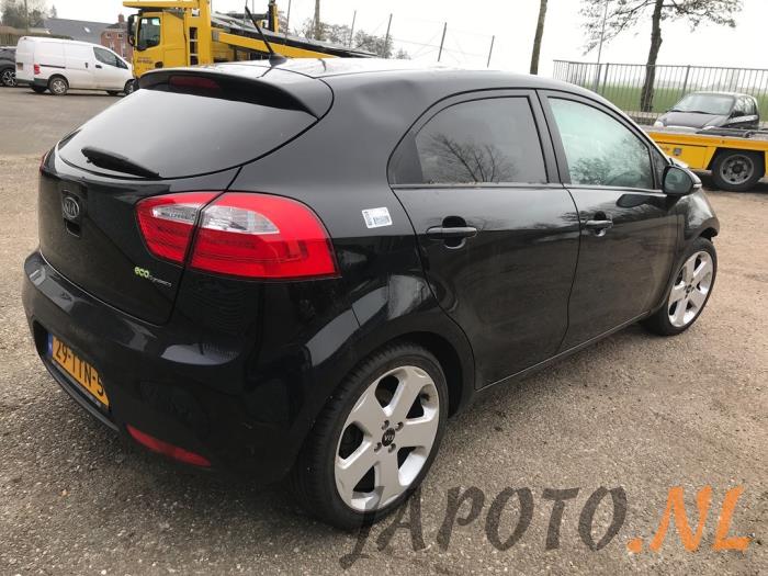 Kia Rio III 1.2 CVVT 16V Sloopvoertuig (2012, Zwart)