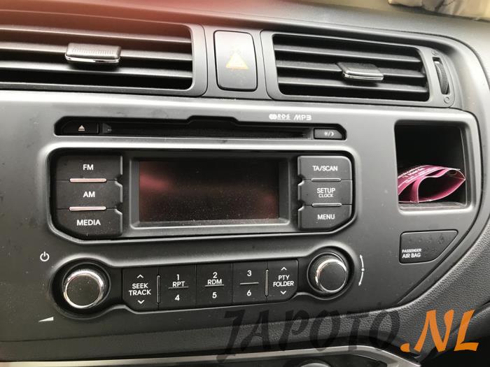 Kia Rio III 1.2 CVVT 16V Sloopvoertuig (2012, Zwart)