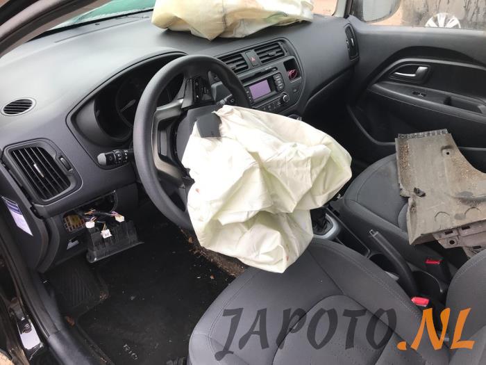 Kia Rio III 1.2 CVVT 16V Sloopvoertuig (2012, Zwart)