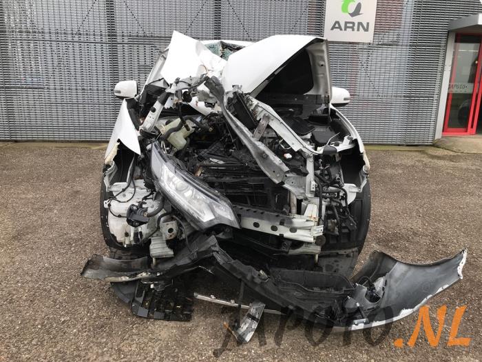 Mitsubishi Outlander 2.0 16V PHEV 4x4 Sloopvoertuig (2018, Wit)