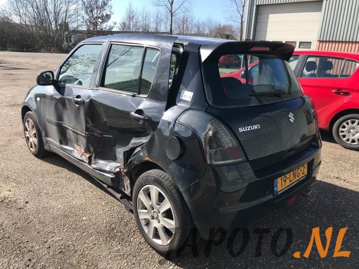 Suzuki Swift 1.3 VVT 16V Sloopvoertuig (2010, Zwart)