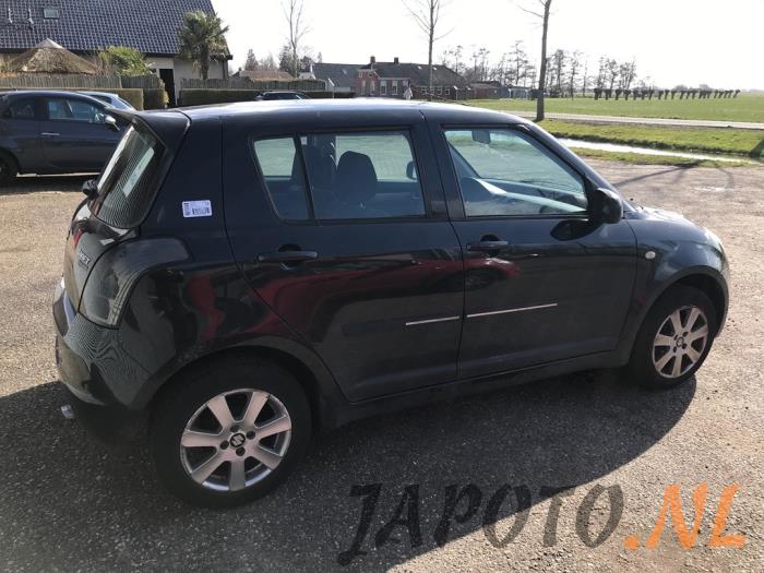 Suzuki Swift 1.3 VVT 16V Sloopvoertuig (2010, Zwart)