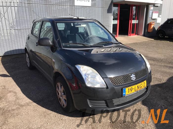 Suzuki Swift 1.3 VVT 16V Sloopvoertuig (2010, Zwart)