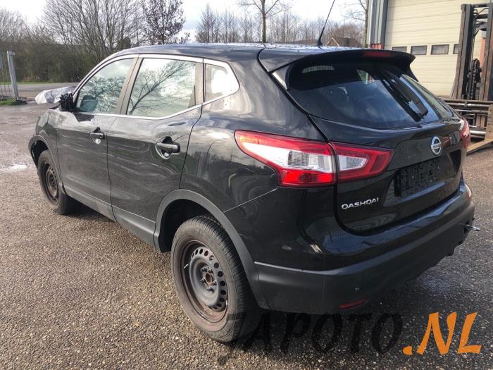 Nissan Qashqai 1.2 DIG-T 16V Sloopvoertuig (2015)