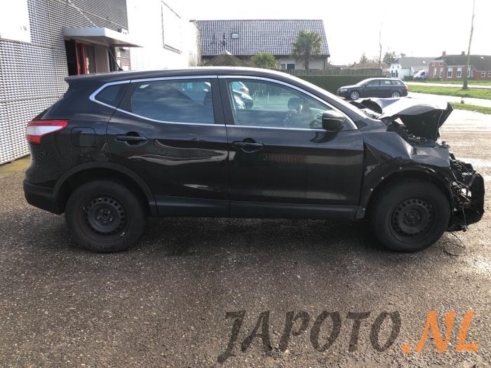 Nissan Qashqai 1.2 DIG-T 16V Sloopvoertuig (2015)