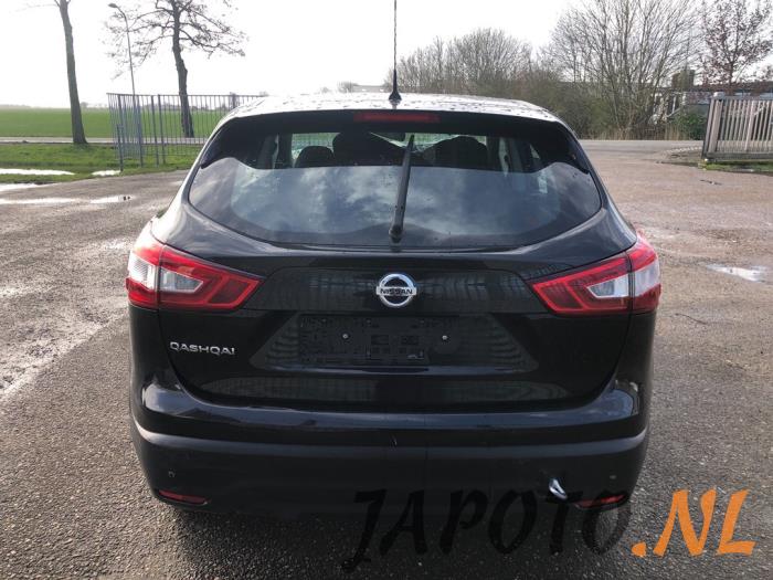 Nissan Qashqai 1.2 DIG-T 16V Sloopvoertuig (2015)